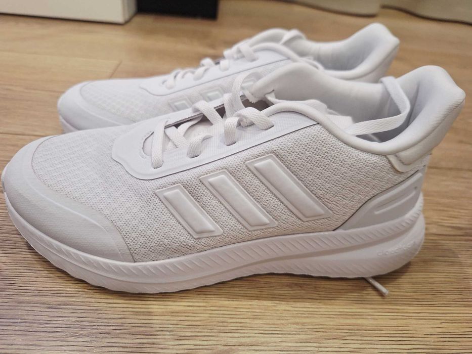 Маратонки Адидас бели 37 1/3