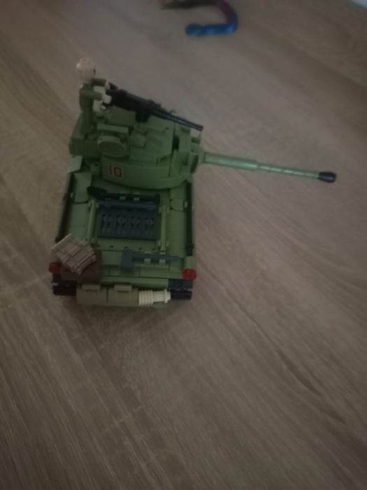 Продам лего танк