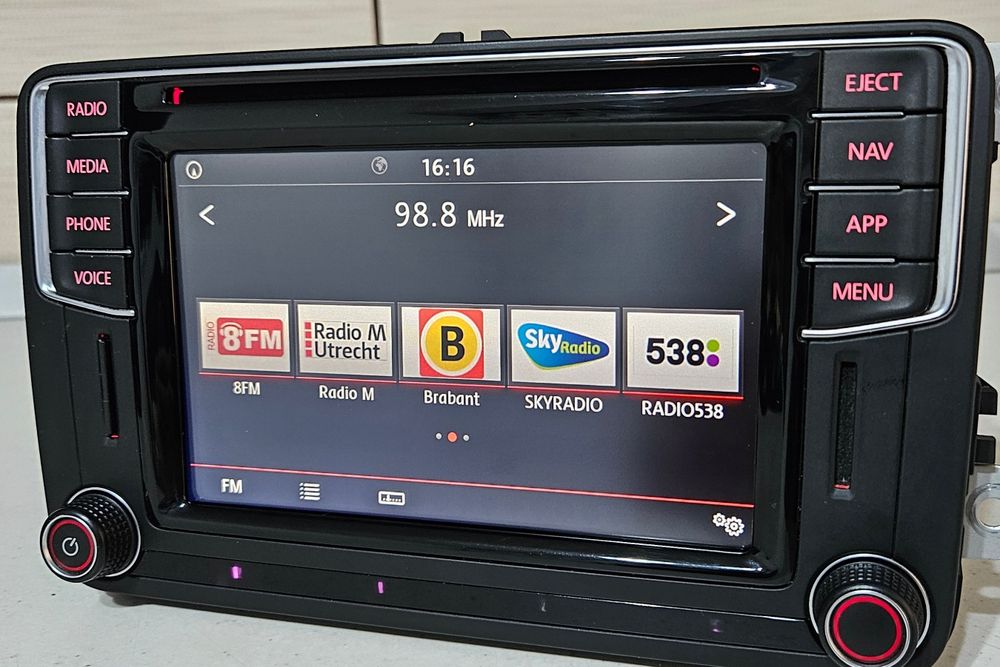 Navigatie VW, MIB2 originala, Waze, CarPlay/AA, Youtube, etc