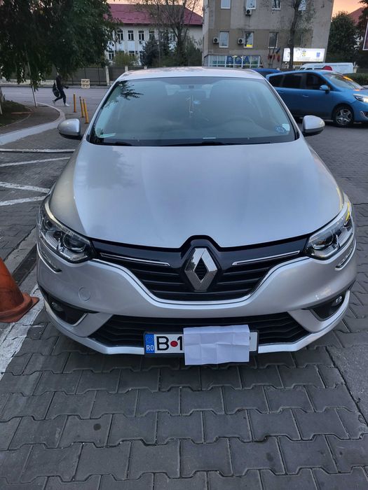 Vând Renault Megan lV hatchback