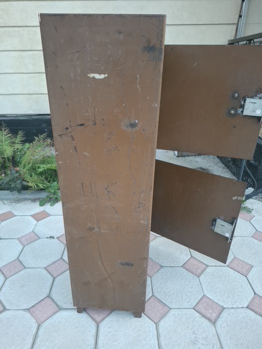 Сейф металический