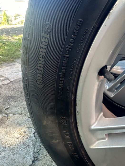 Всесезонни  Continental дот 15/23. 235 / 55 /192