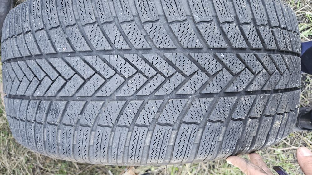 2бр гуми 285 40 21 дот 21 бриджстоун
