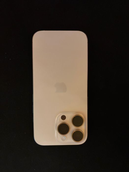 Iphone 16 pro. Foarte ingrijit!