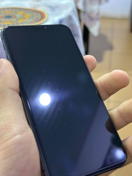 iPhone XS  1mln700ming