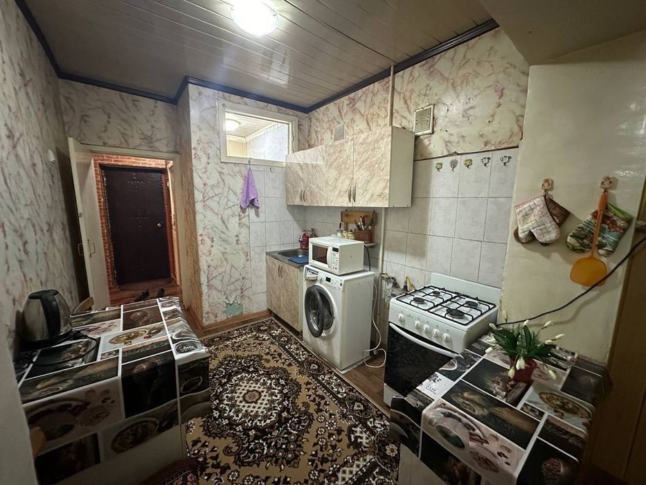 Сдается 1 комнатная квартира 
С обстановкой в горде Алмалыке