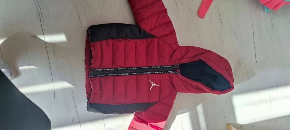 Бебешко яке Nike Jordan