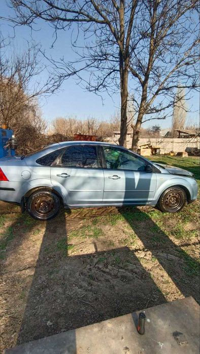 Продается Форд фокус 2006г .