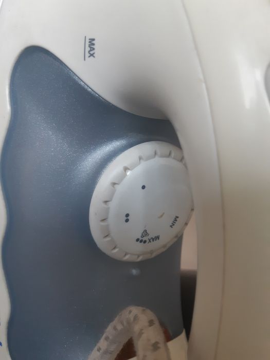 Утюг Vitek почти новый