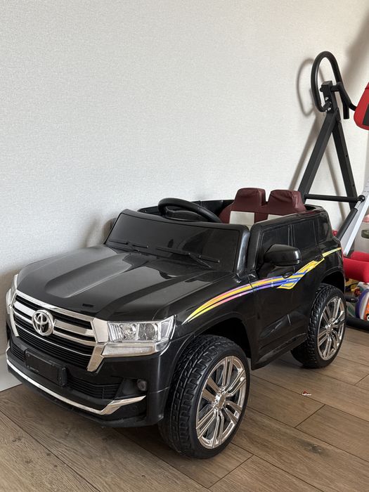 Машина па пульте управления