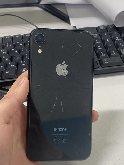 Продам айфон хр