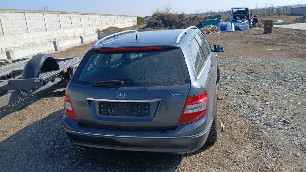 Dezmembrez mercedes  c clas dim 2011 Euro 5