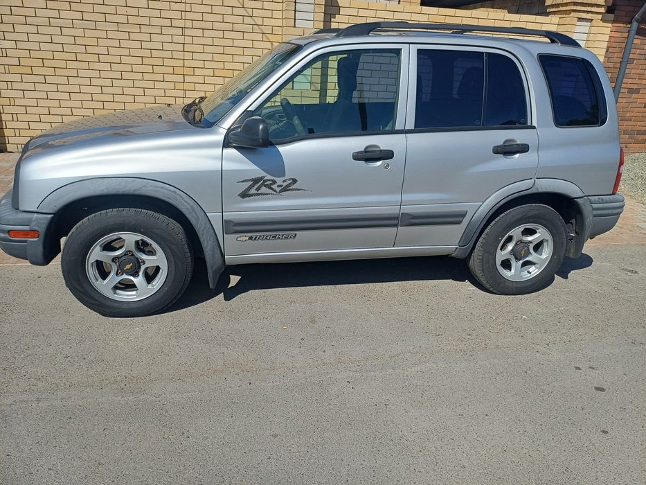 Шевроле Тракер 2002 года