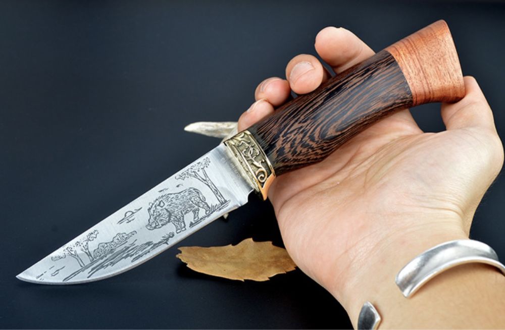 Ловен нож за дране подходящ за ловец туризъм къмпинг