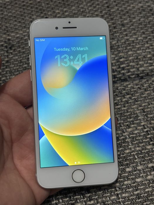Iphone 8 de 64 gb White si Gold Impecabile