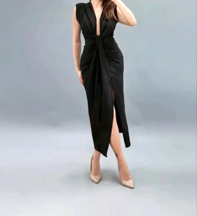 Rochie eleganta cu decolteu