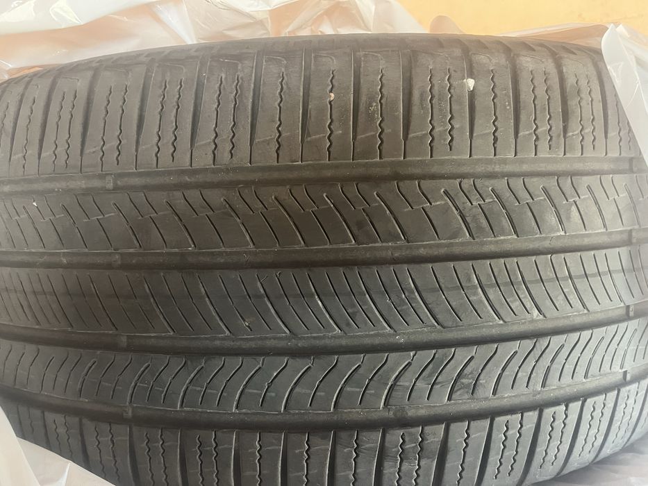 285/40R23 Pirelli Scorpion