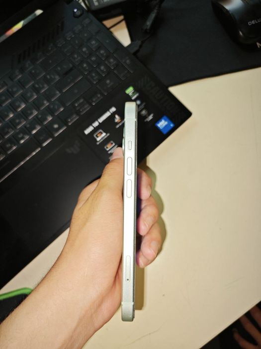 Iphone 15 в отличном состоянии