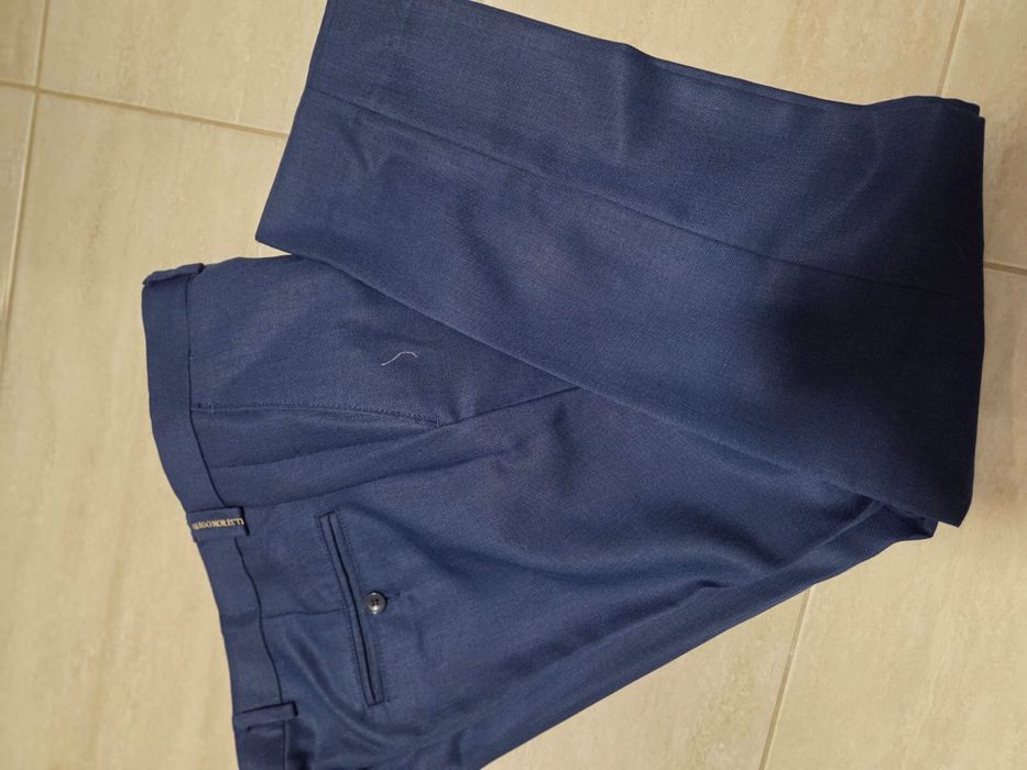 Costum barbatesc bleumarin