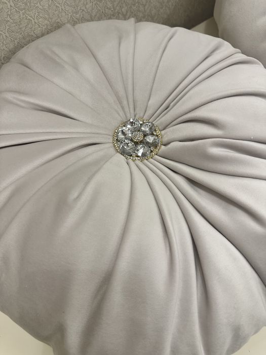 Подушки декоративные для дивана