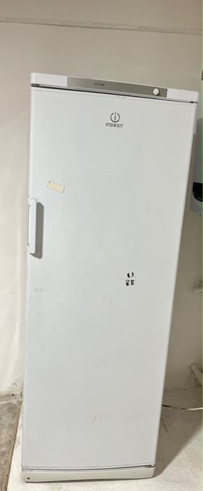 Морозилник Indesit