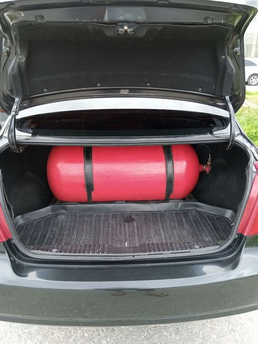 Lasetti sotiladi sirochni