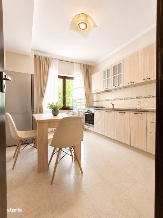 Inchiriez apartament doua camere str mijloc