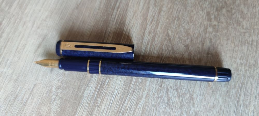 Stilou lux Waterman Centurion albastru negru marmorat penita aurita