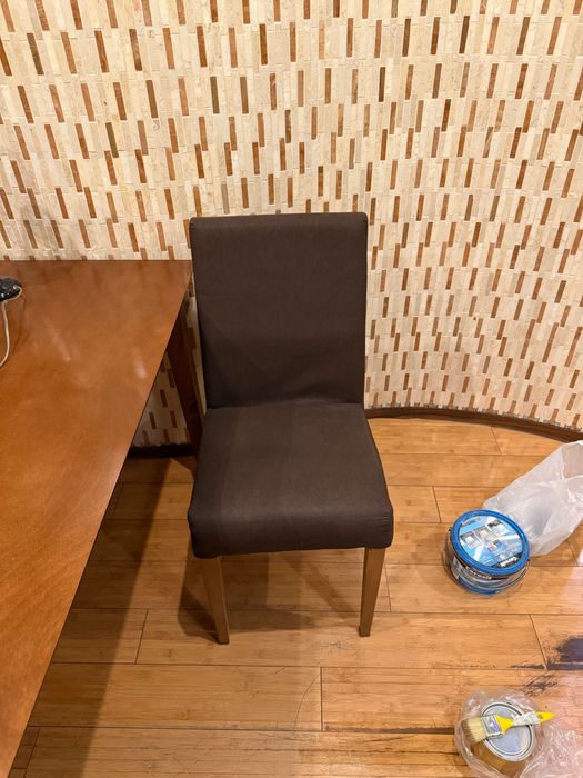 Диван коричневый