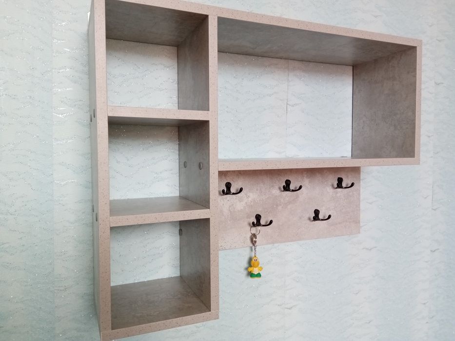 Ключница с полками