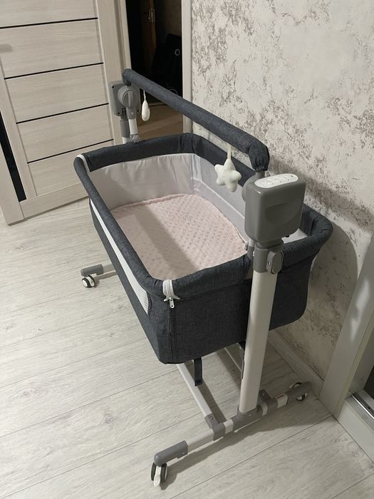 Продам кроватку маятник
