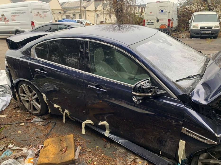 piese jaguar xe 20d cutie automata 8 trepte motor euro6 interior sistem audio uși oglinda stânga navigație GPS dezmembrez Plansa bord cu airbaguril