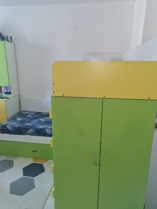 Mobilă copii cu paturi suprapuse