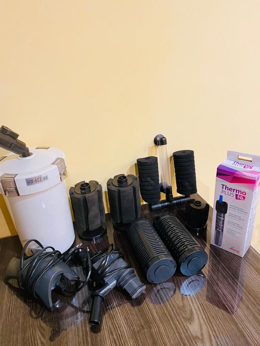 Hranitor automat AutoFood JBL și încălzitor.