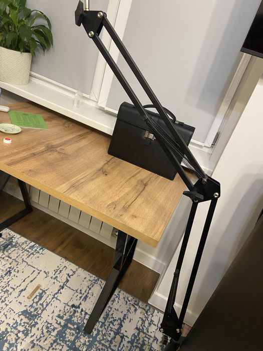 Микрофон на кронштейне