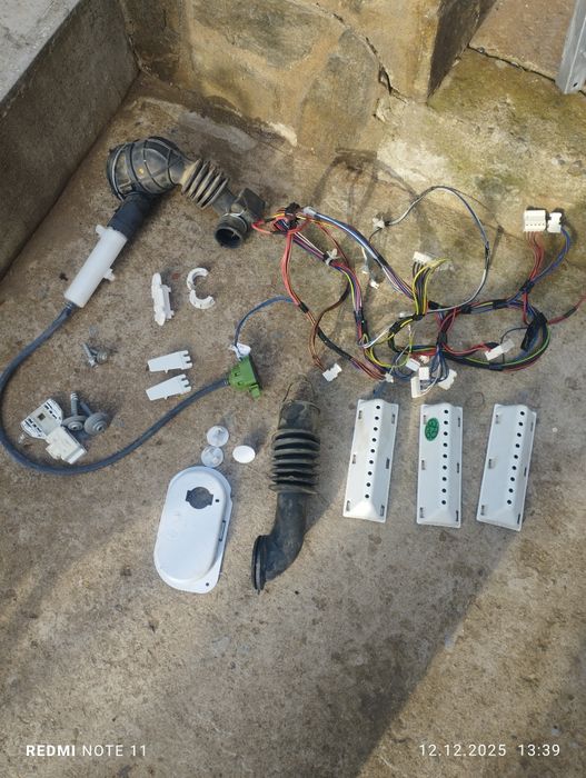 Indesit пералня. ЗА ЧАСТИ