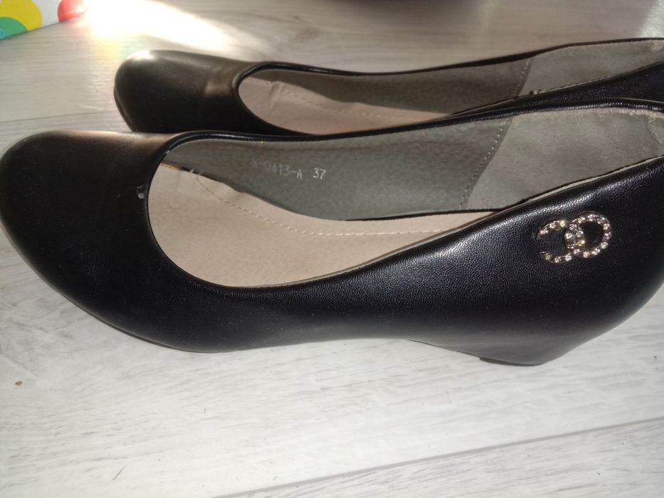 Продам туфельки.   .