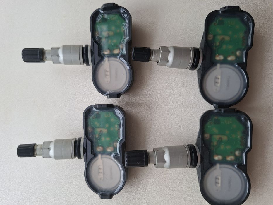 Продам датчики давления шин. Тойота Оригенал.