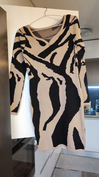 Плътна рокля нова