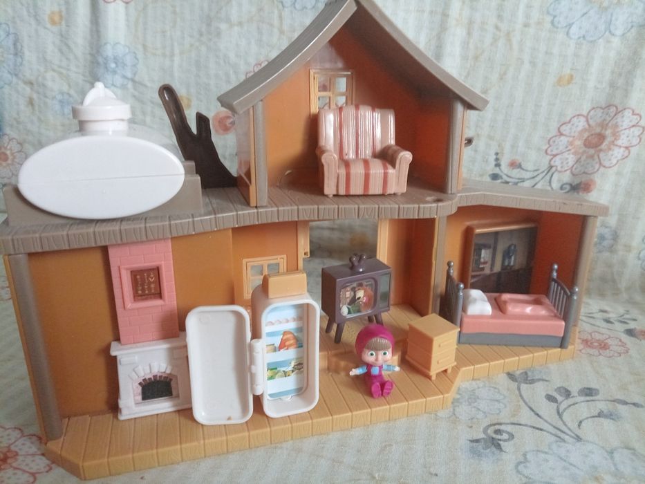 Căsuța Masha si ursul + carte povesti masha