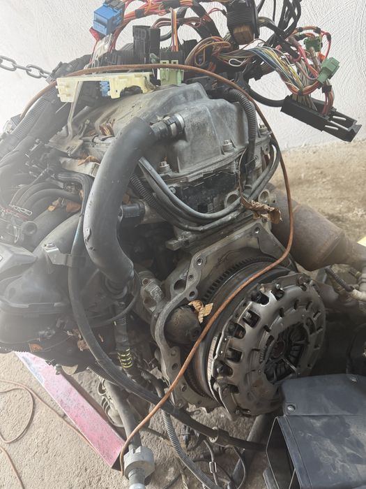 На части или цял n52b25 двигател