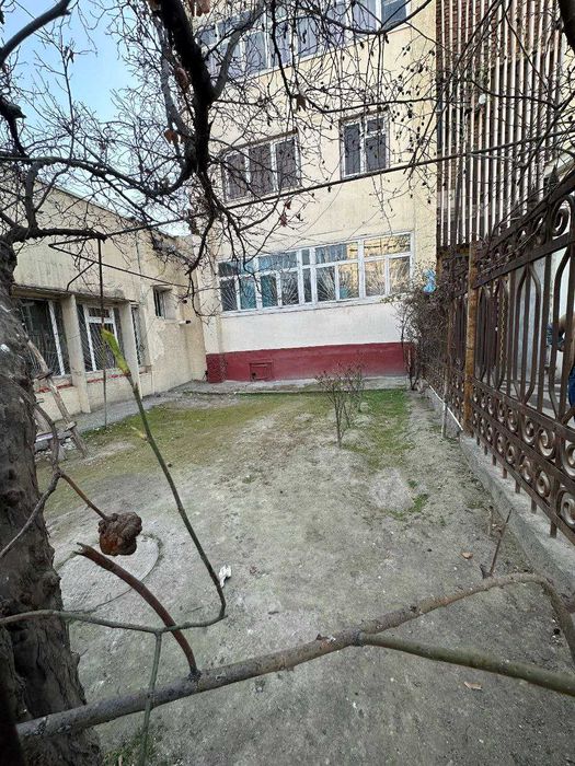 Фрунзенский массивида 2 хонали квартира сотилади