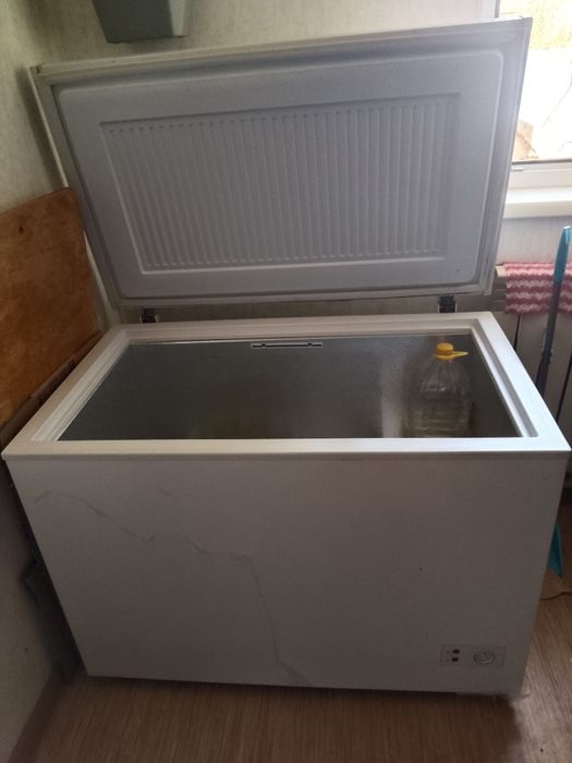 Продам морозильник