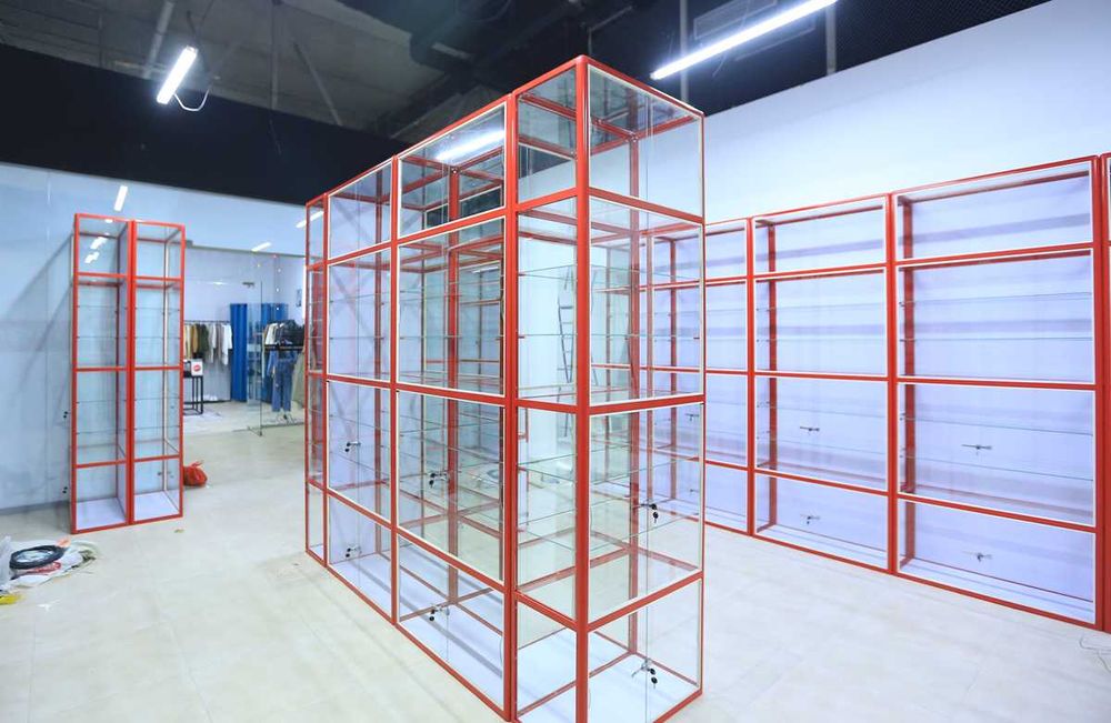 Oynaly vitrina, Акция, savdo vitrinalar stellajlar