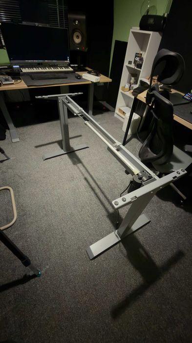 Ергономично бюро Ergo Desk (Регулируема височина)