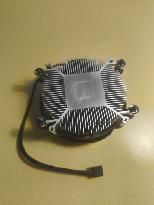 Cooler AMD de la procesor Ryzen 7 5700g