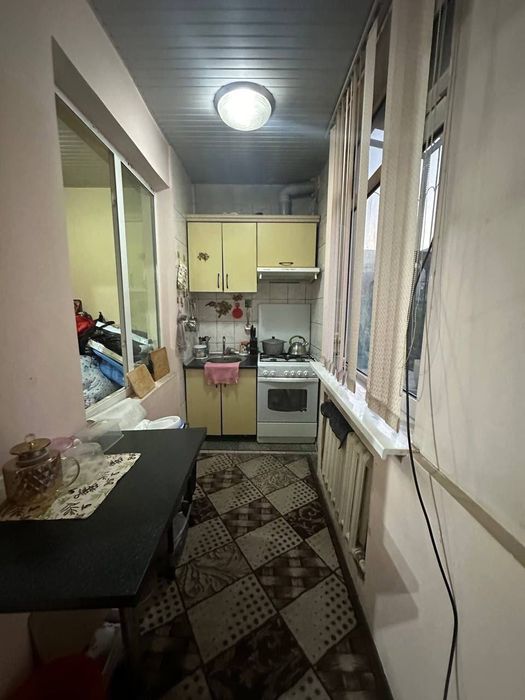 Юнусобод 6кв 2/2/4 Сотилади