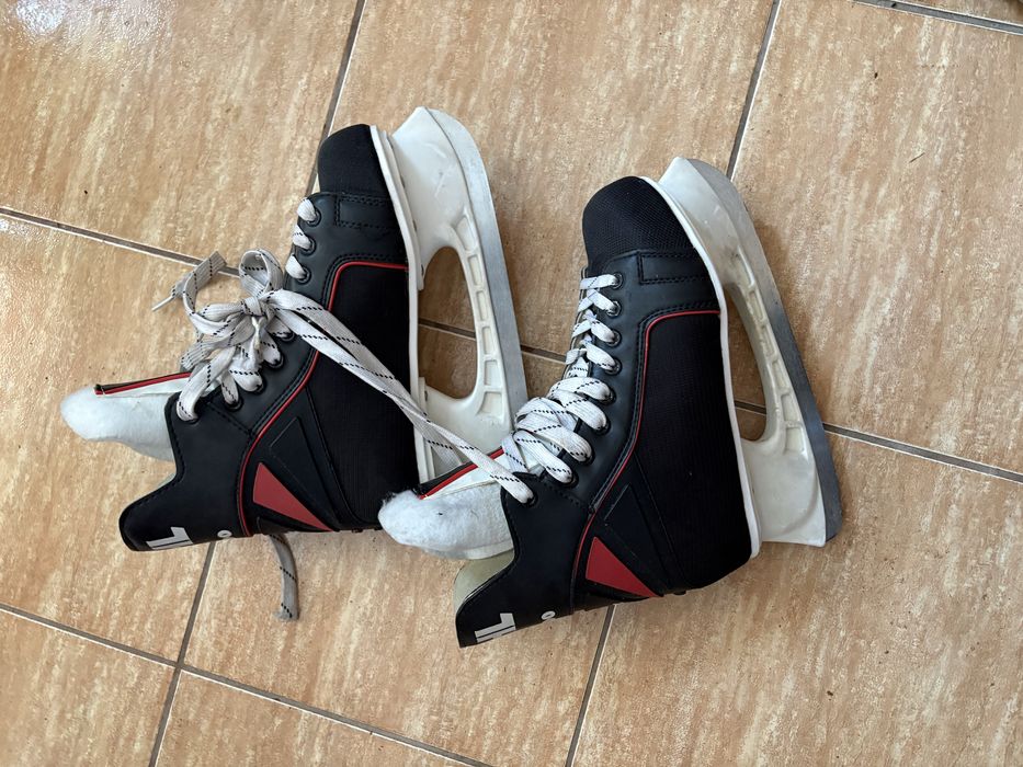 Patine marimea 43