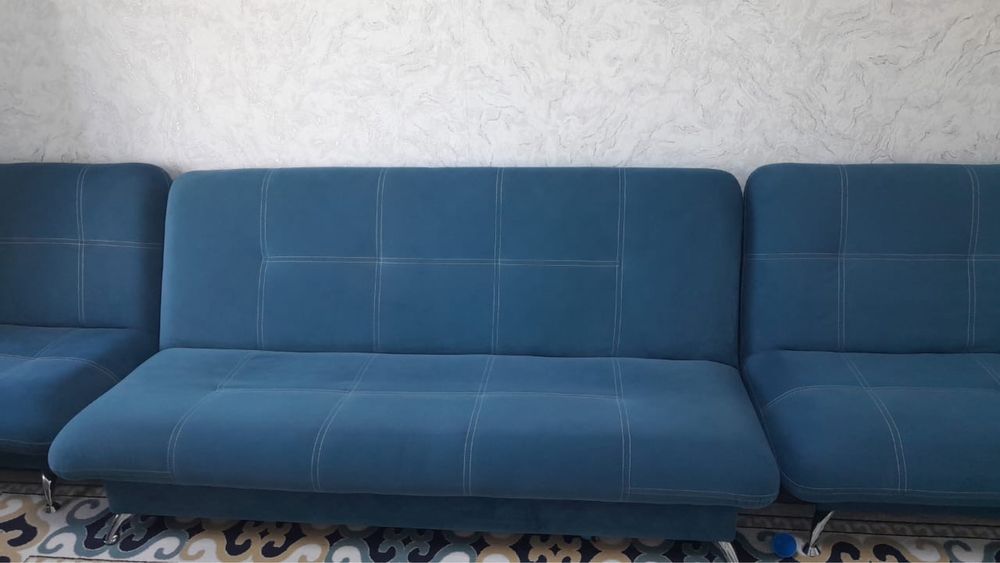 Продам диван с креслами!
