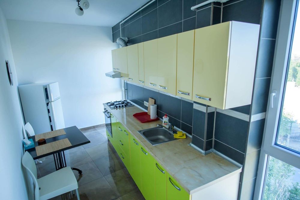 Inchiriez apartament  zona aqua magic